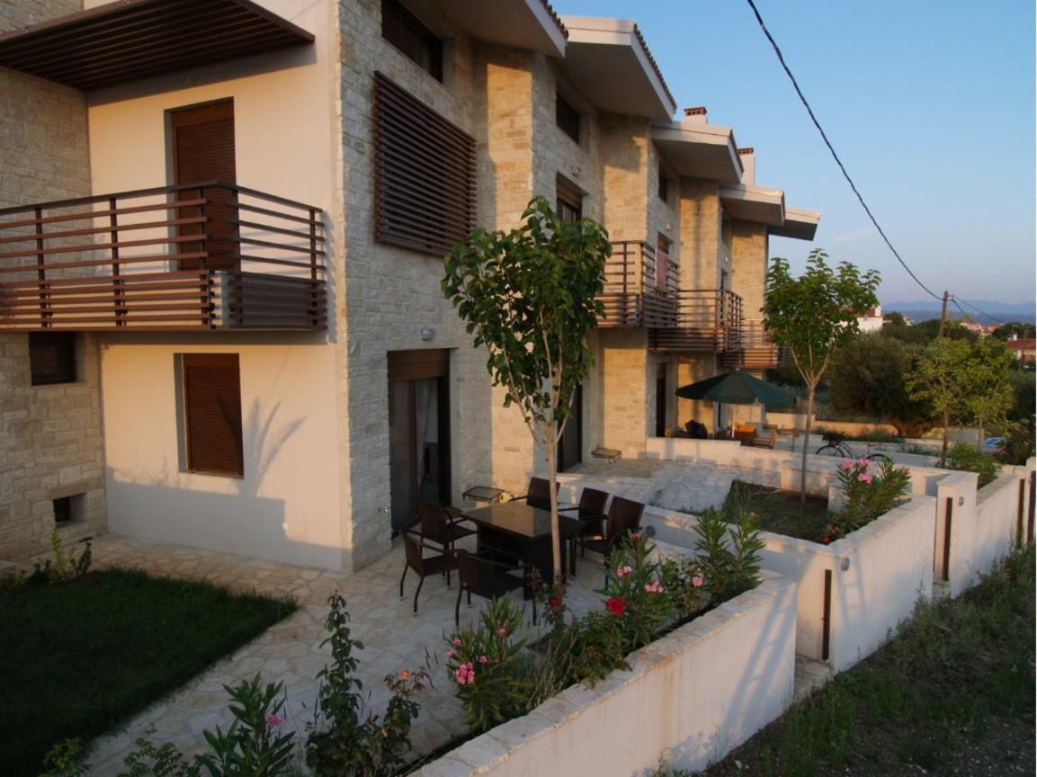 Maisonette Close To The Case de vacanță