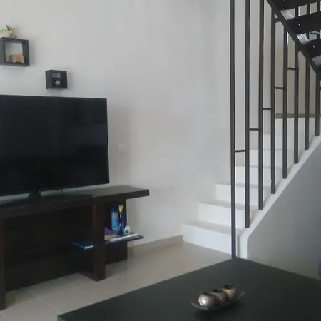 ניקיטי Maisonette Close To The Beach מראה חיצוני תמונה